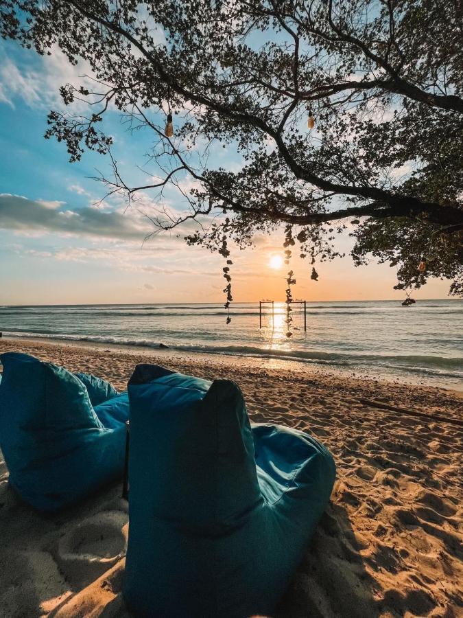 Taj Maza Sunset Villas Gili Trawangan Exterior photo