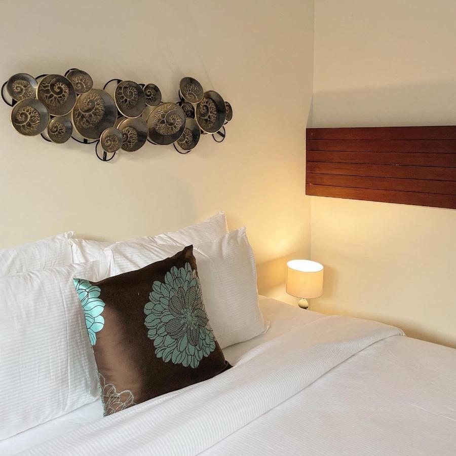 Taj Maza Sunset Villas Gili Trawangan Exterior photo