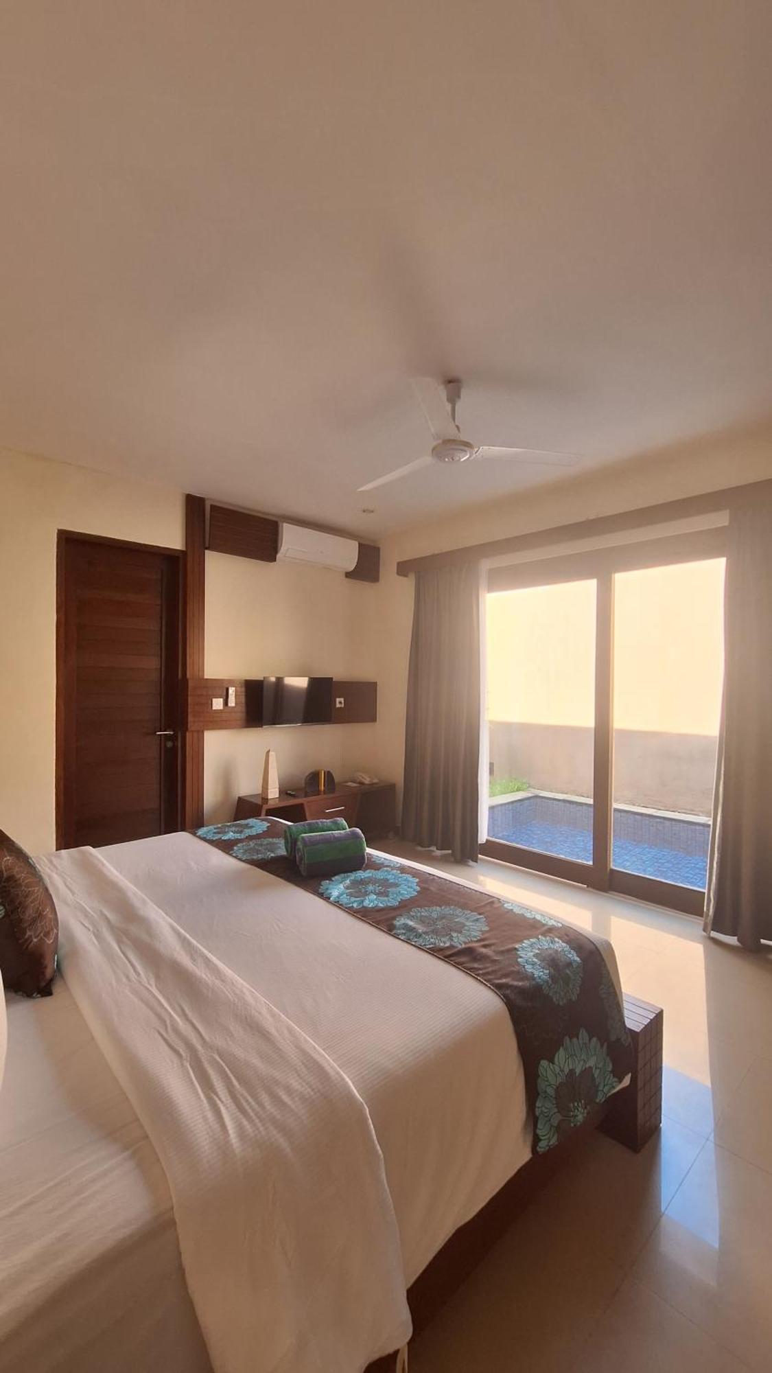 Taj Maza Sunset Villas Gili Trawangan Exterior photo