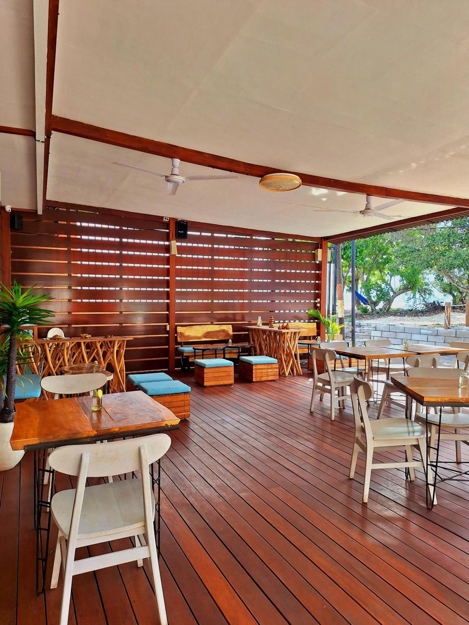 Taj Maza Sunset Villas Gili Trawangan Exterior photo